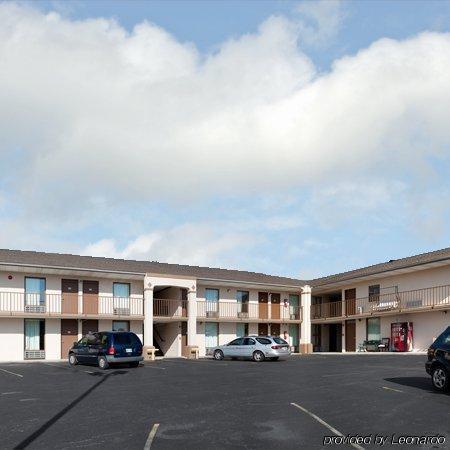 Parkway Inn Morristown Exterior foto